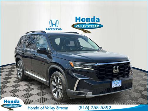 Crystal Black Pearl 2023 Honda Pilot