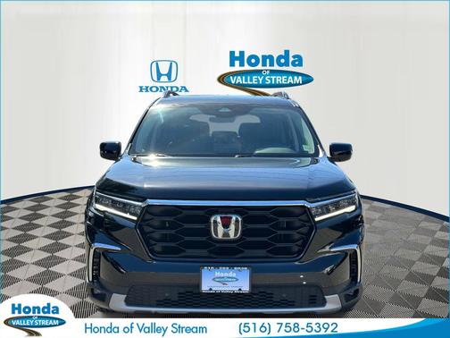 Crystal Black Pearl 2023 Honda Pilot