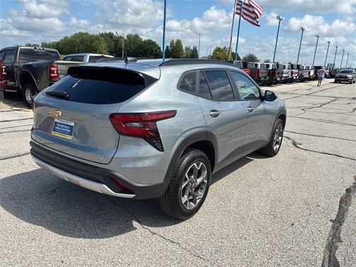 2024 Chevrolet Trax LT