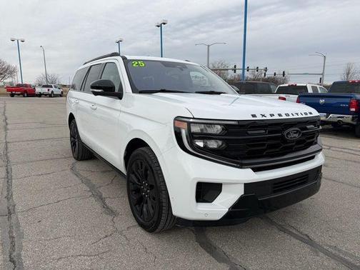 2025 Ford Expedition Platinum