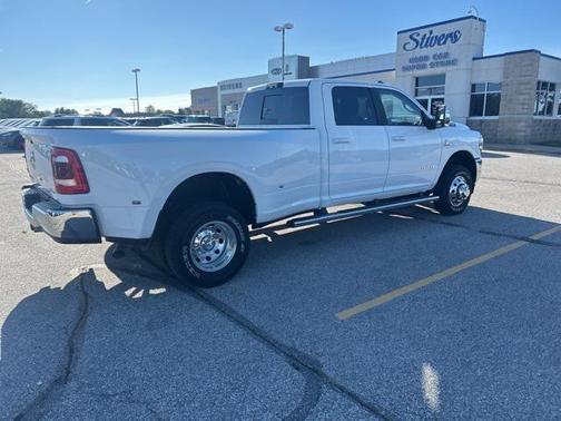 2024 RAM 3500 Laramie Crew Cab 4x4 8' Box