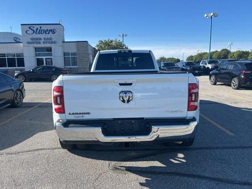 2024 RAM 3500 Laramie Crew Cab 4x4 8' Box