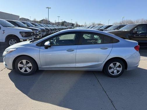 2017 Chevrolet Cruze LS
