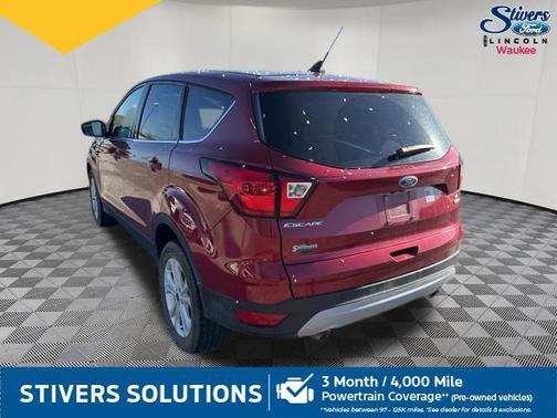 Ruby Red Metallic 2019 Ford Escape SE