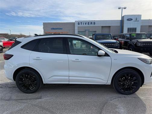 2025 Ford Escape ST-Line Elite
