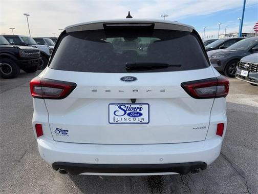 2025 Ford Escape ST-Line Elite