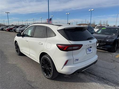 2025 Ford Escape ST-Line Elite