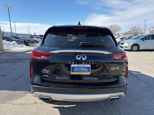 2023 INFINITI QX50 LUXE AWD