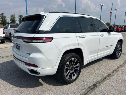 2022 Jeep Grand Cherokee Overland