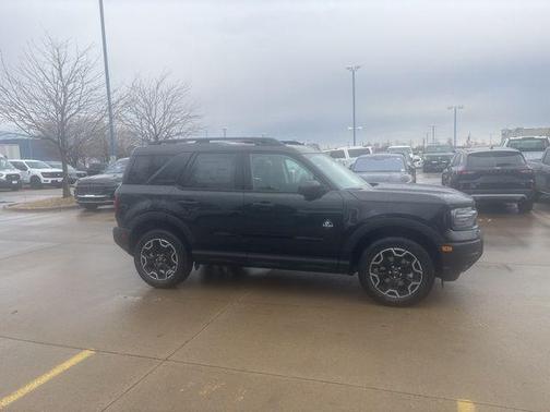 Shadow Black 2026 Ford Bronco Sport Outer Banks