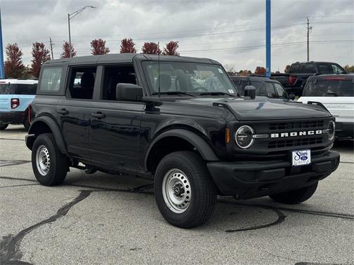 2025 Ford Bronco Base