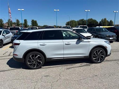 2025 Lincoln Corsair Reserve