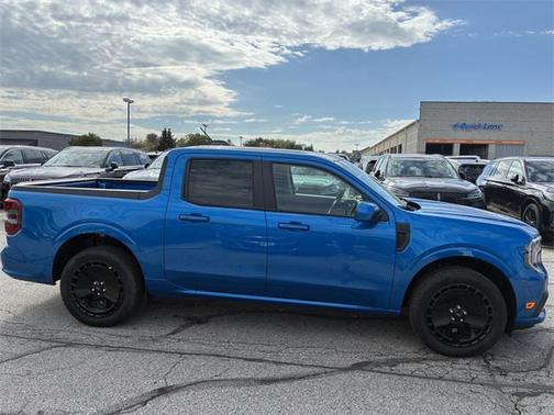 2025 Ford Maverick Lobo Standard