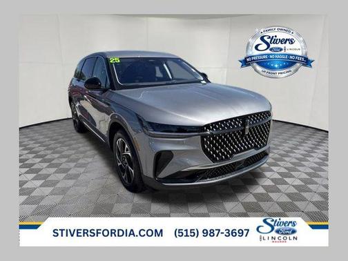 Lustrous Gray Metallic 2025 Lincoln Nautilus Premiere