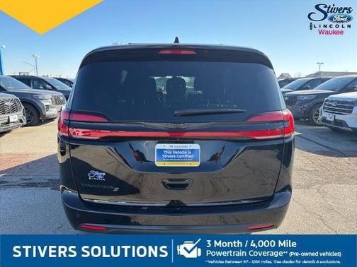 2024 Chrysler Pacifica Touring L