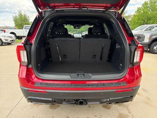 Rapid Red Metallic Tinted Clearcoat 2026 Ford Explorer ST-Line