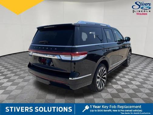Infinite Black Metallic Clearcoat 2022 Lincoln Navigator Reserve