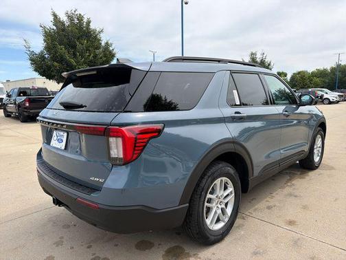 Vapor Blue Metallic 2026 Ford Explorer Active