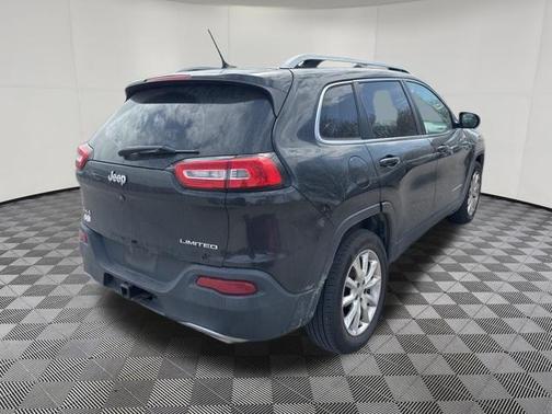 Brilliant Black Crystal Pearlcoat 2015 Jeep Cherokee Limited