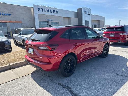 2025 Ford Escape ST-Line Elite