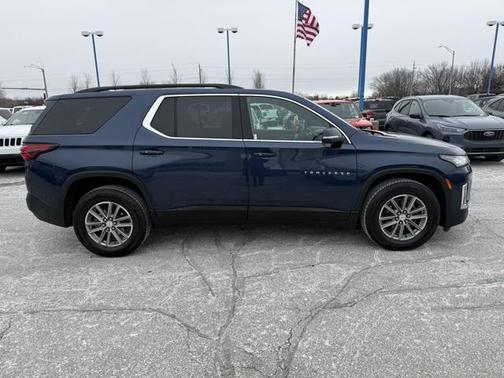 2023 Chevrolet Traverse LT Leather