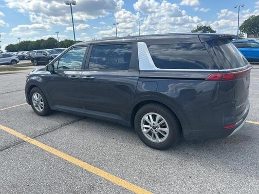 2022 Kia Carnival LXS