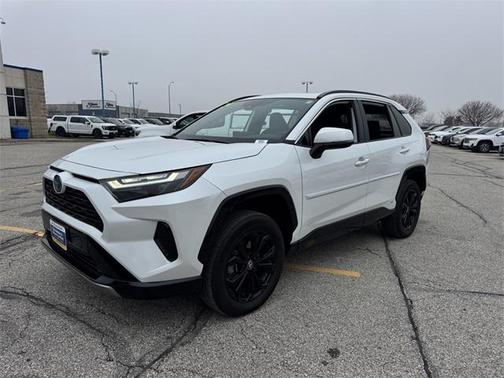 2024 Toyota RAV4 Hybrid SE