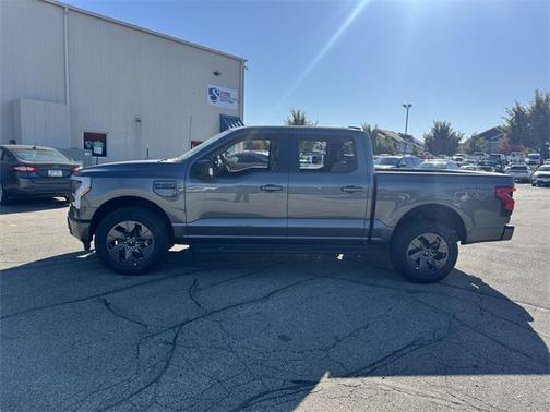 2025 Ford F-150 Lightning Flash