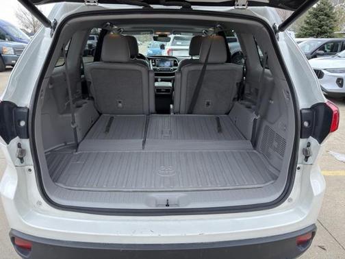 2018 Toyota Highlander 