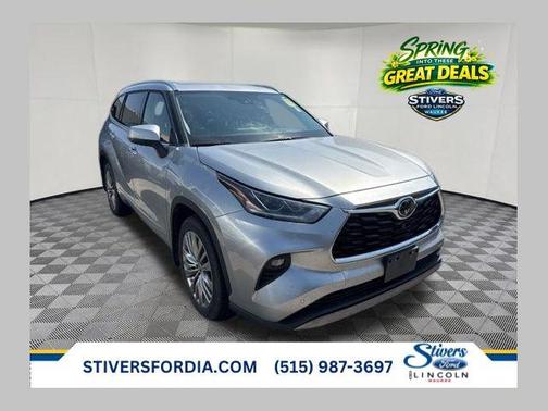 Celestial Silver Metallic 2022 Toyota Highlander Platinum