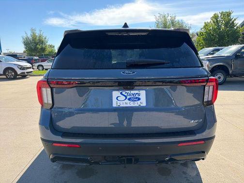 Vapor Blue Metallic 2026 Ford Explorer ST-Line