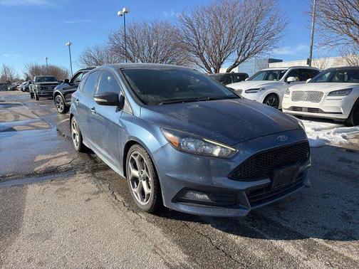 2018 Ford Focus ST 