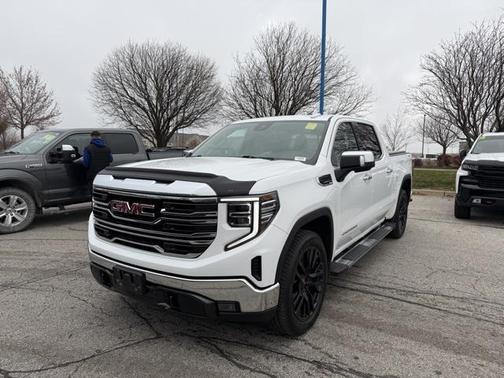 2022 GMC Sierra 1500 SLT