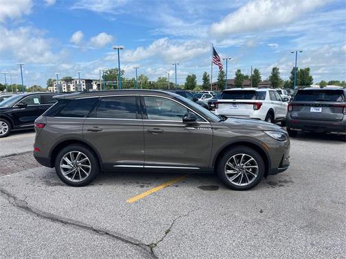2025 Lincoln Corsair Premiere