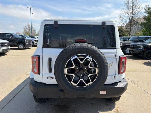 Oxford White 2026 Ford Bronco Outer Banks