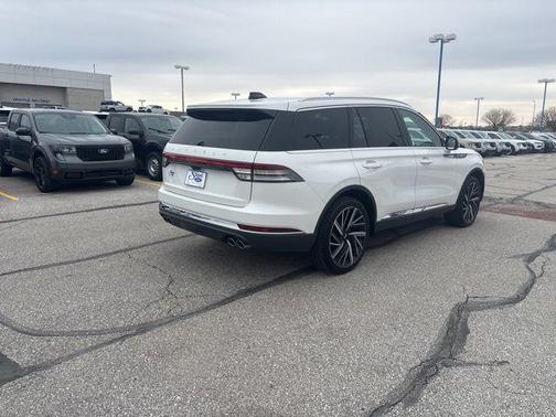 Pristine White Metallic Tri-Coat 2026 Lincoln Aviator Reserve AWD