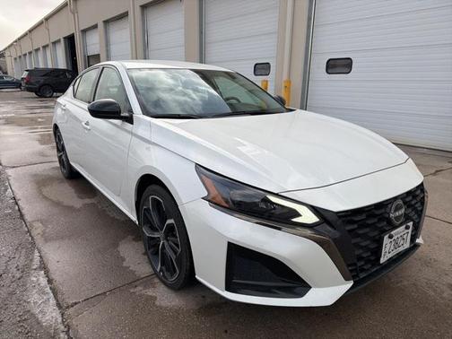 2024 Nissan Altima SR FWD