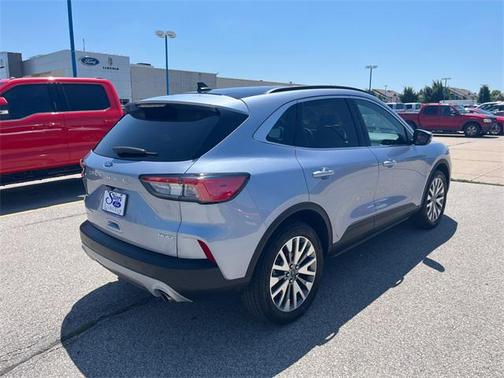 2022 Ford Escape Titanium