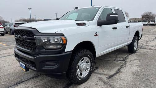 2024 RAM 3500 Tradesman Crew Cab 4x4 6'4' Box