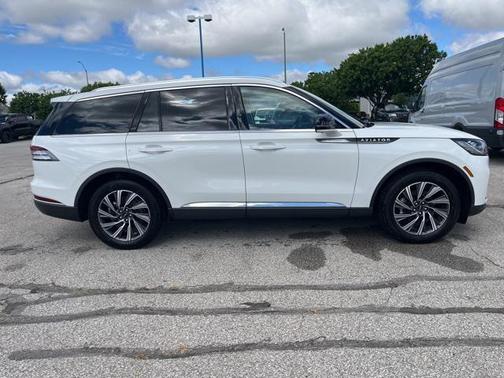2025 Lincoln Aviator Premiere