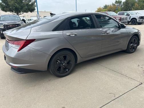 2023 Hyundai ELANTRA HEV Blue