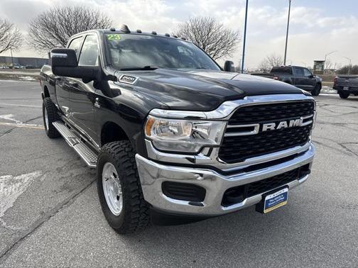 2023 RAM 2500 Tradesman Crew Cab 4x4 6'4' Box