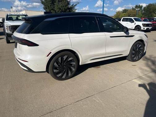 2024 Lincoln Nautilus Black Label