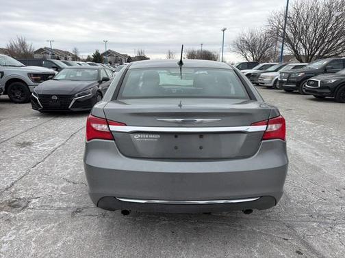 2012 Chrysler 200 Touring
