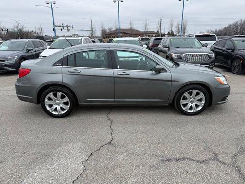 2012 Chrysler 200 Touring