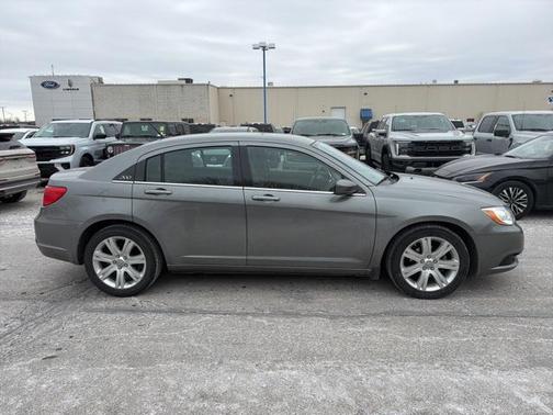 2012 Chrysler 200 Touring