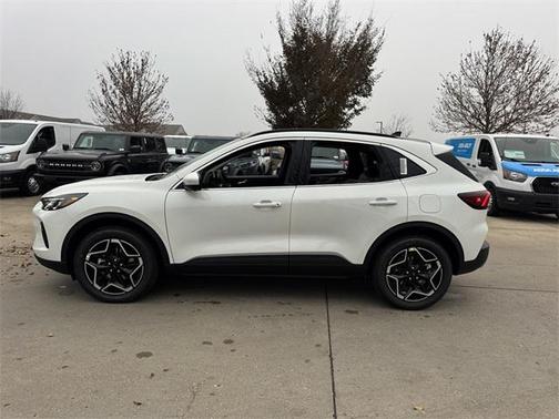 2026 Ford Escape Platinum