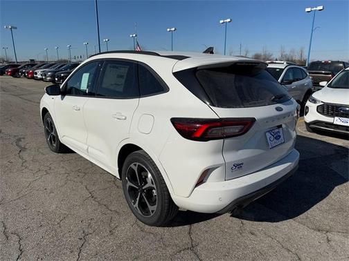 2025 Ford Escape ST-Line Elite