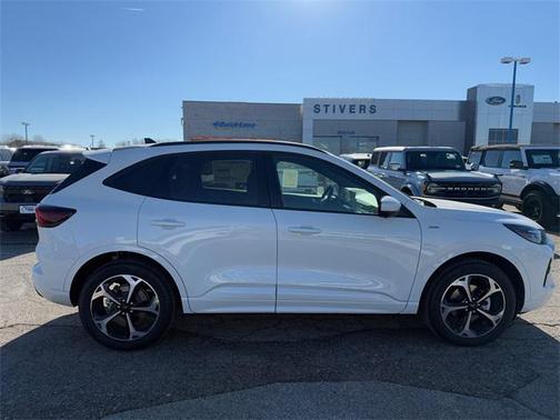 2025 Ford Escape ST-Line Elite