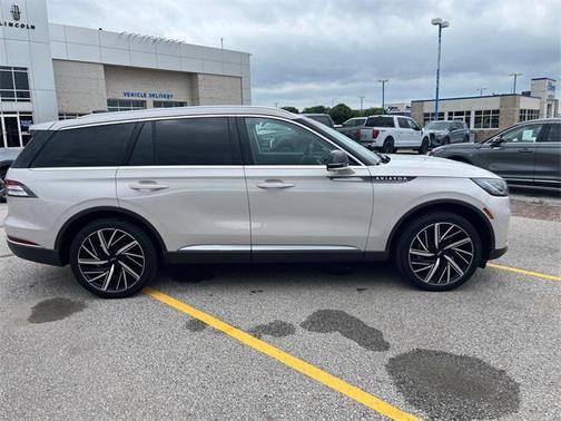 2025 Lincoln Aviator Reserve AWD